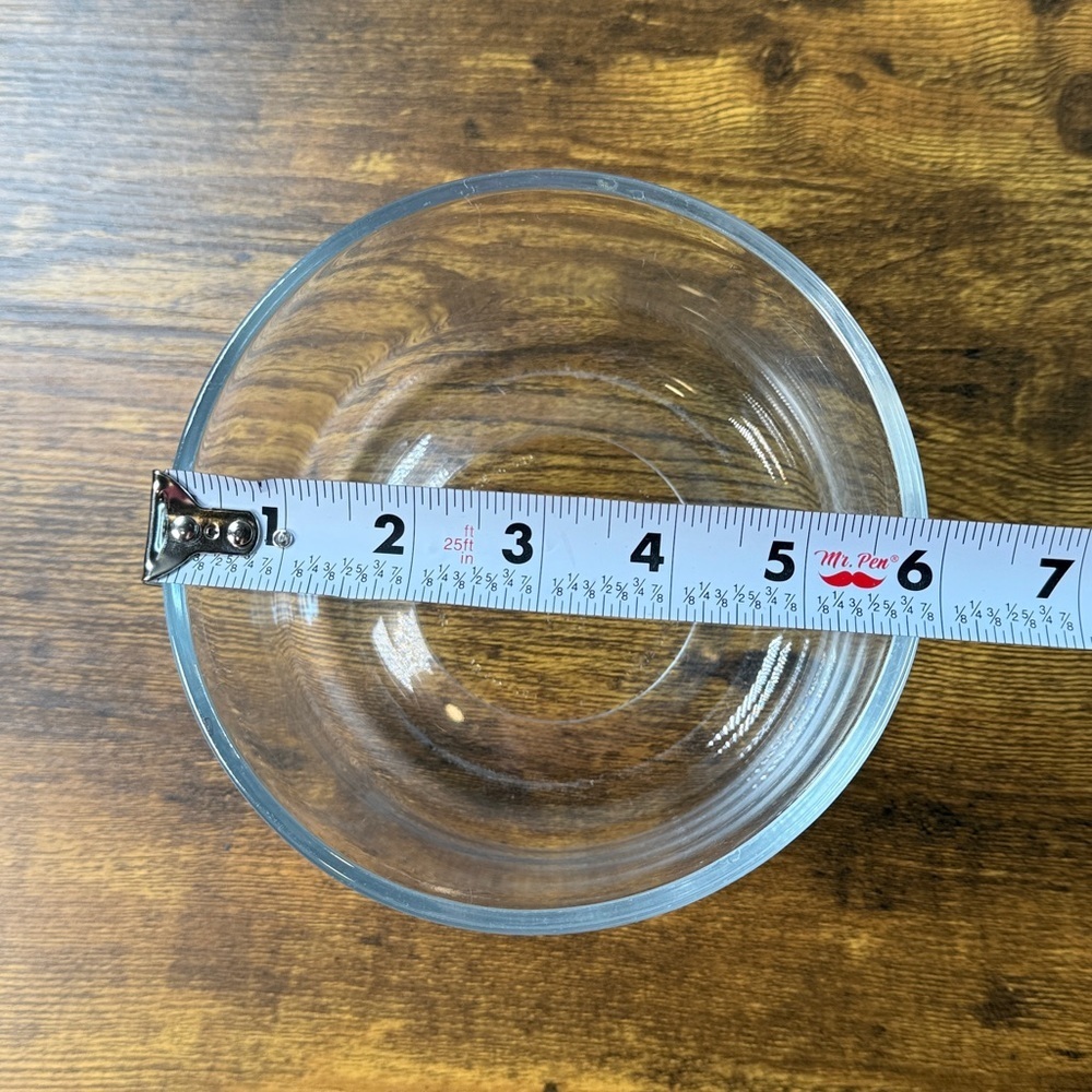 Pyrex Transparent Glass Serving Bowl - Picture 2 of 6